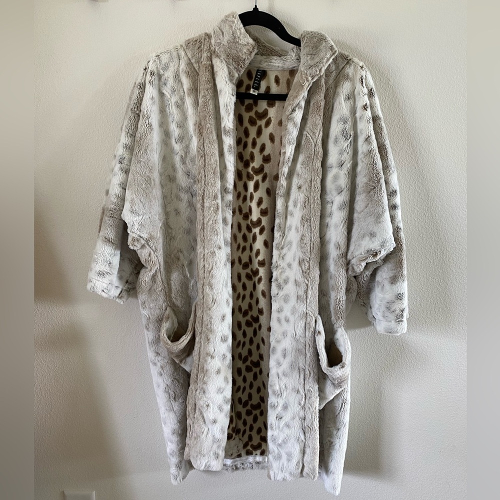 Staples Faux Fur Jacket with Pockets Small